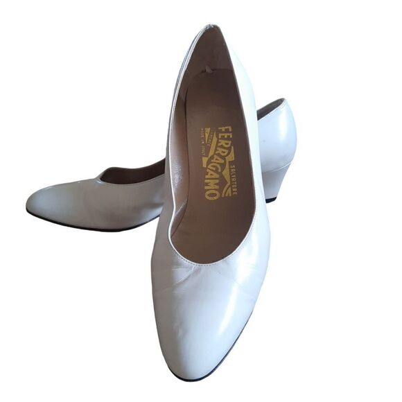 Salvatore Ferragamo Shoes - SALVATORE FERRAGAMO  Cream Kitten Heel Pump